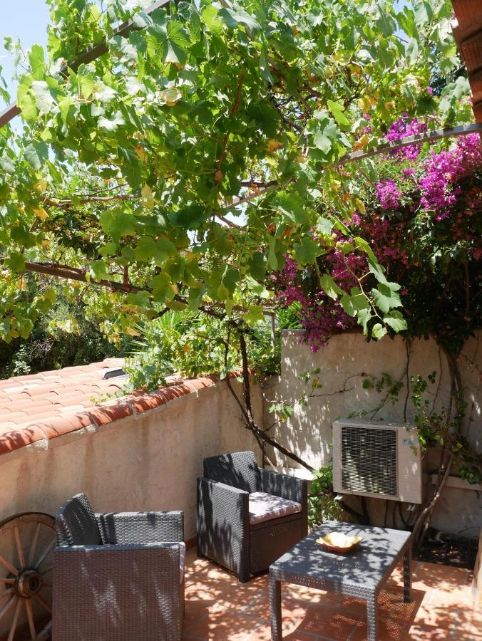 Nature Hostel La Ciotat Exterior photo